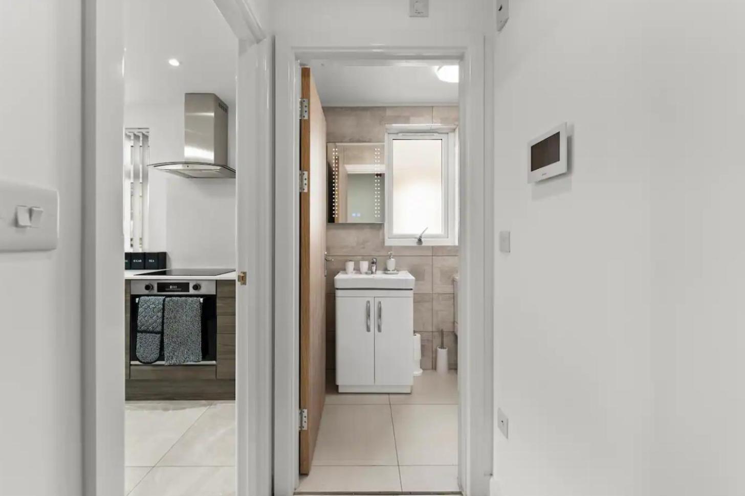 A Stylish Luxury 2 Bedroom Duplex Apartment Cardiff Eksteriør billede
